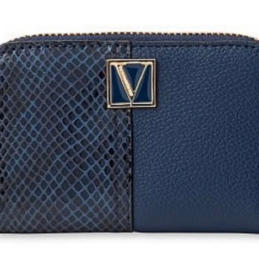 The Victoria Small Wallet Navy Blue, great gift.